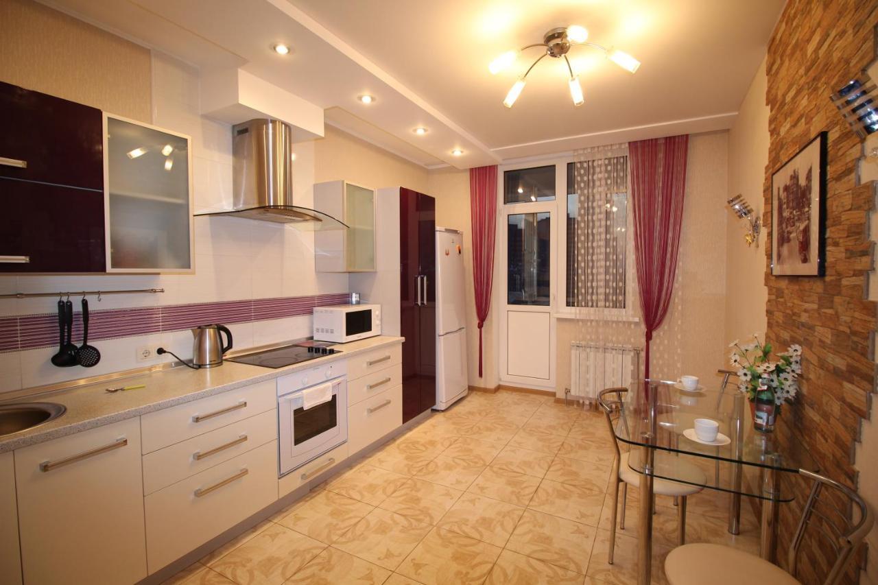 Panoramic View Lux Apartment On Metro Osokorky Kiev Exteriör bild